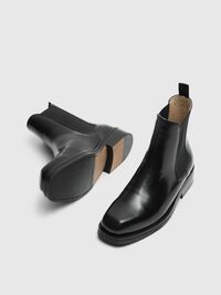 LEATHER CHELSEA BOOTS, Black, highres