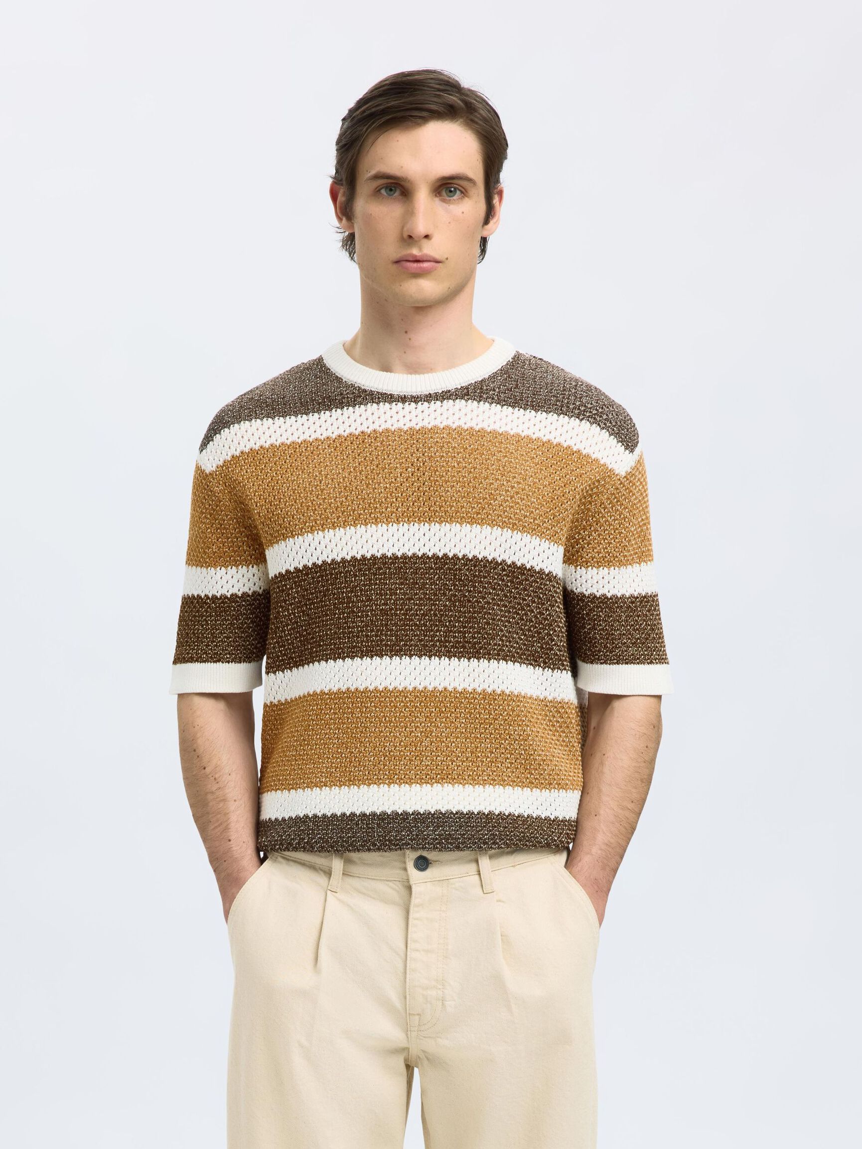 SHORT SLEEVED KNITTED TOP, Egret, highres