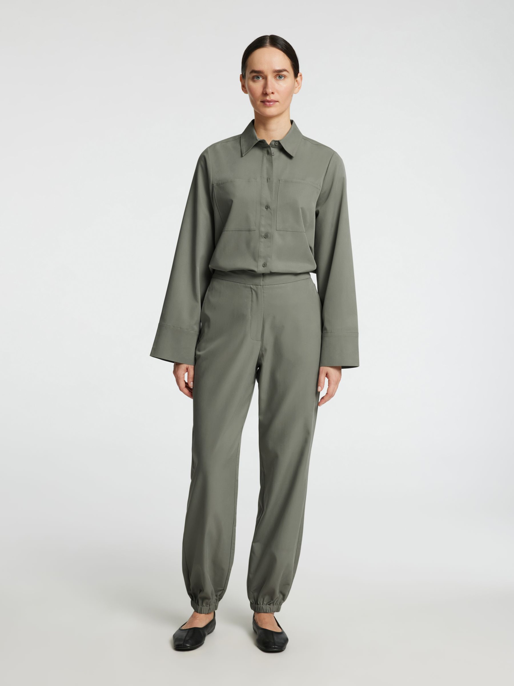 SKRÆDDERSYEDE JOGGERS, Vetiver, highres