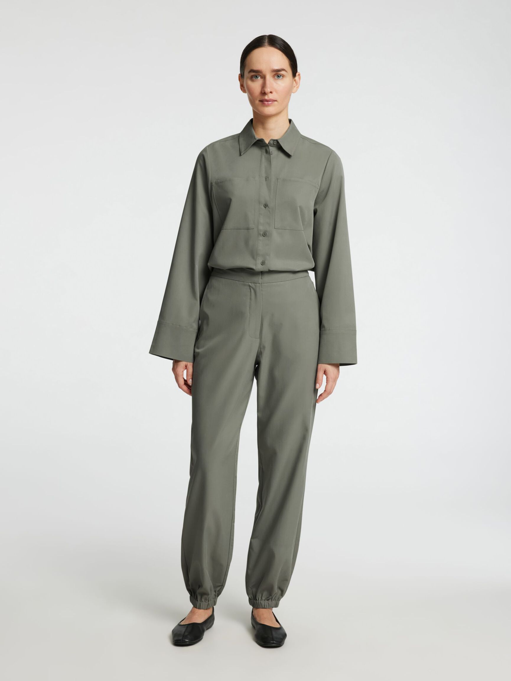 TAILORED JOGGERS, Vetiver, highres