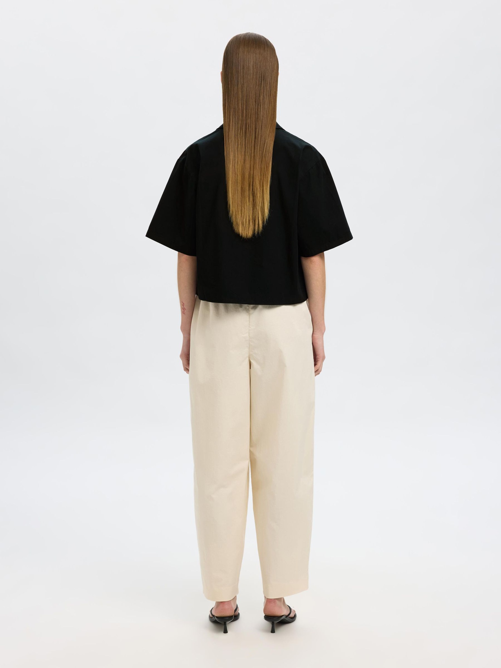 SHORT SLEEVED CROPPED SHIRT, Black, highres