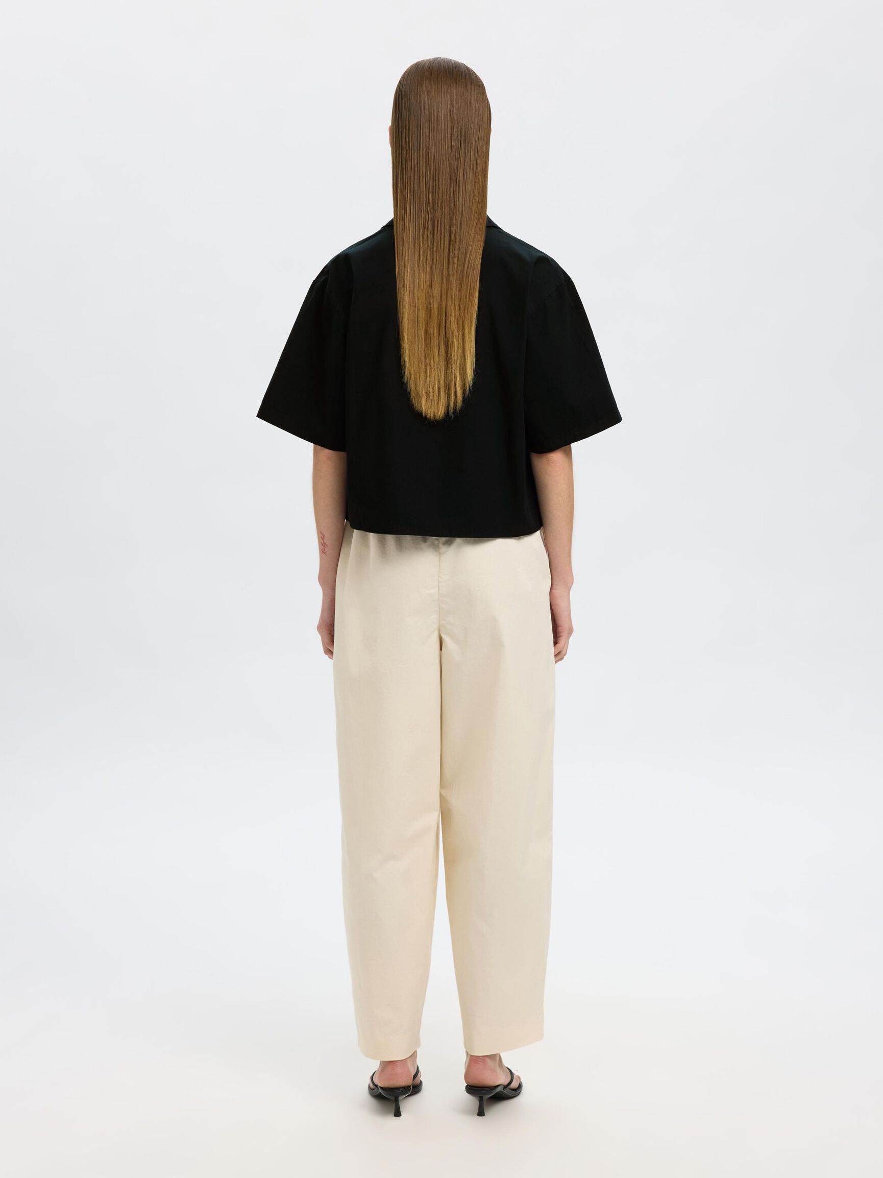 SHORT SLEEVED CROPPED SHIRT, Black, highres