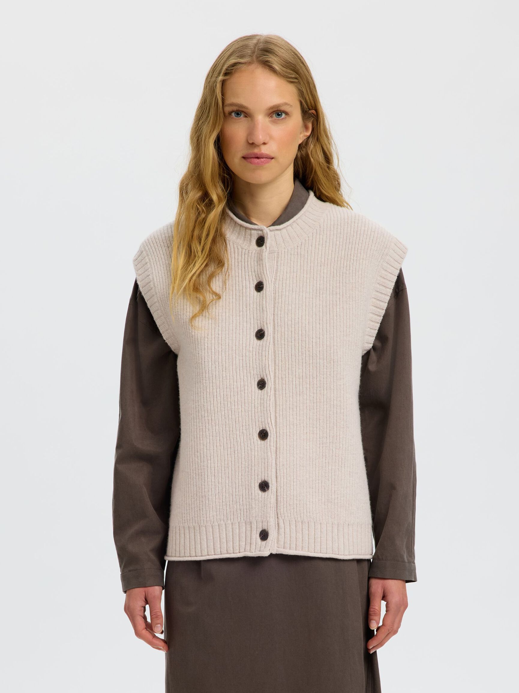 WOOL KNITTED VEST, Silver Birch, highres