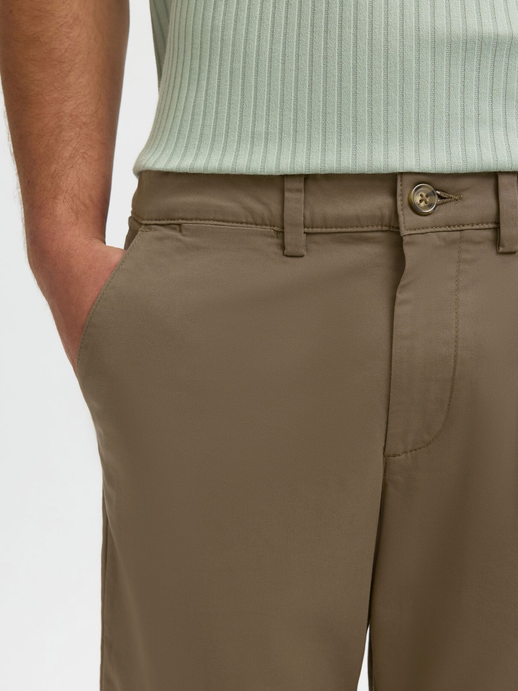 SLIM-FIT CHINOSHORTS, Morel, highres