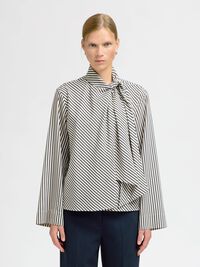 VISCOSE BLOUSE MET LANGE MOUWEN, Angora, highres