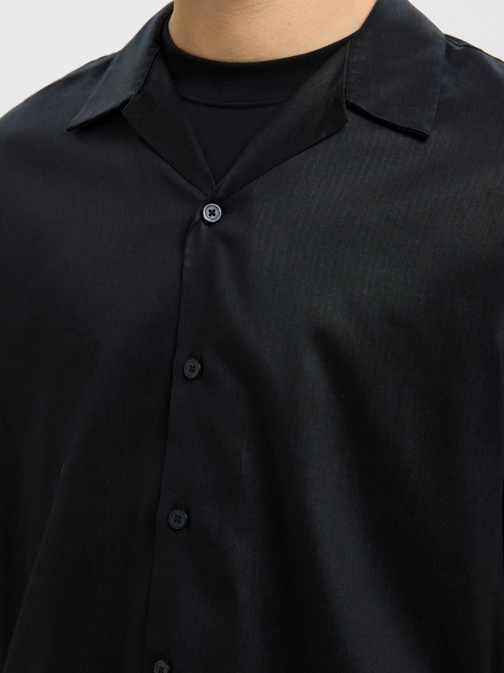 PRINTED SHORT SLEEVED SHIRT, Black, highres