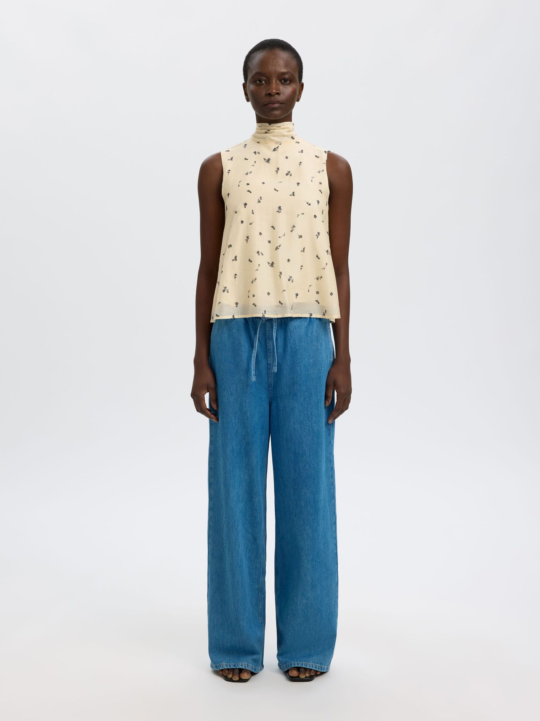 PRINTED SLEEVELESS TOP, Angora, highres
