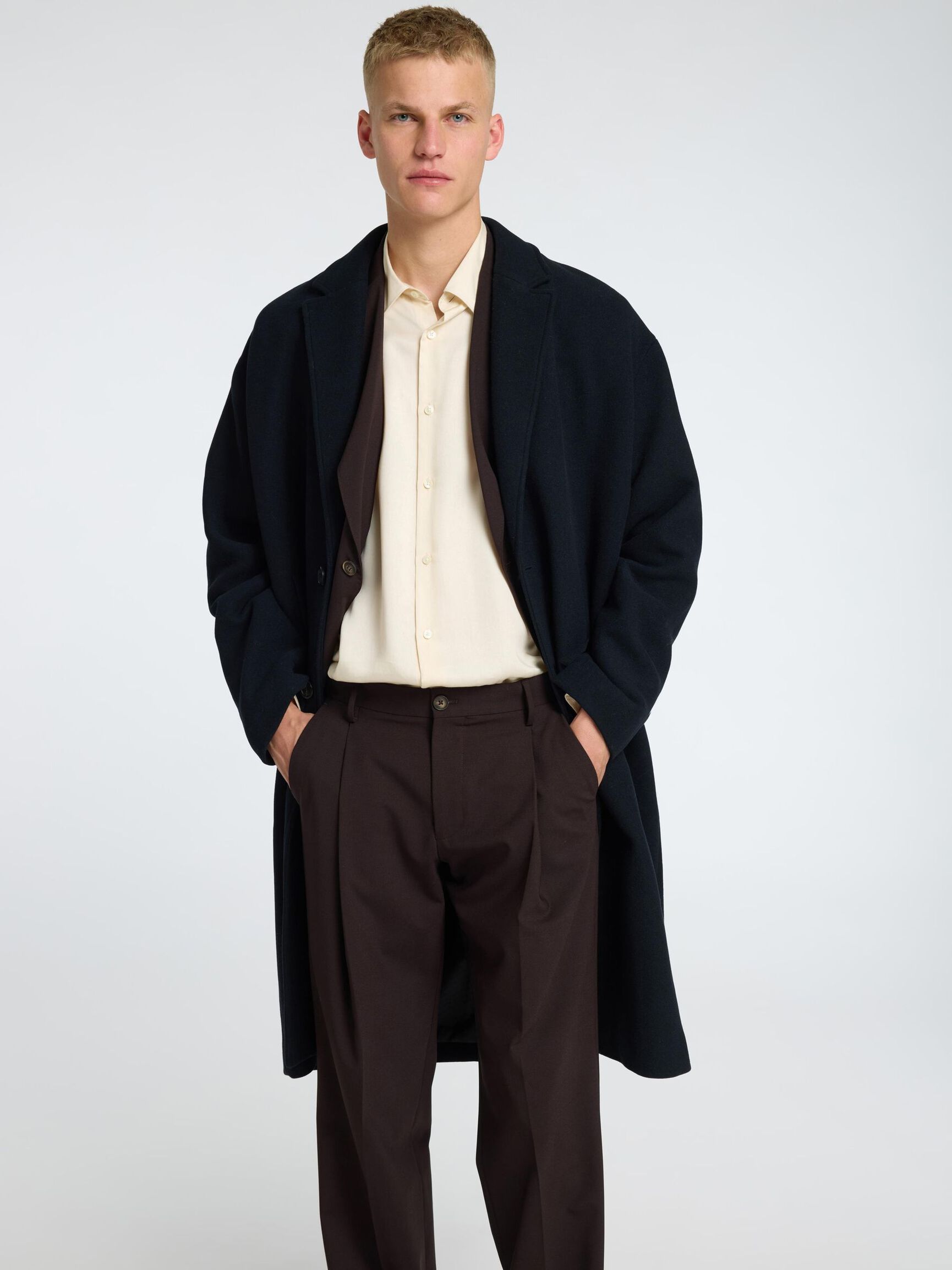 WOOL BLEND PLEATED LOOSE-FIT TROUSERS, Demitasse, highres