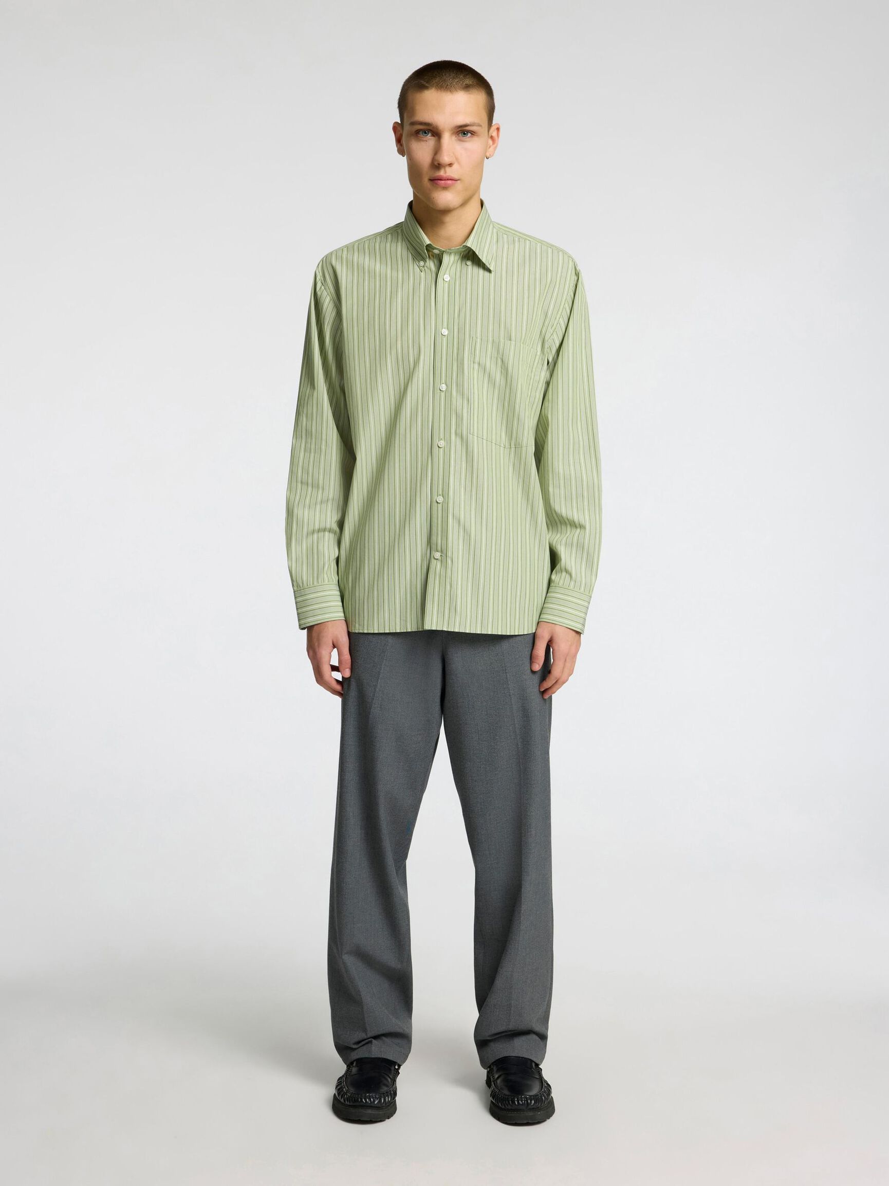 RELAXED FIT BUTTON-DOWN SHIRT, Iceberg Green, highres