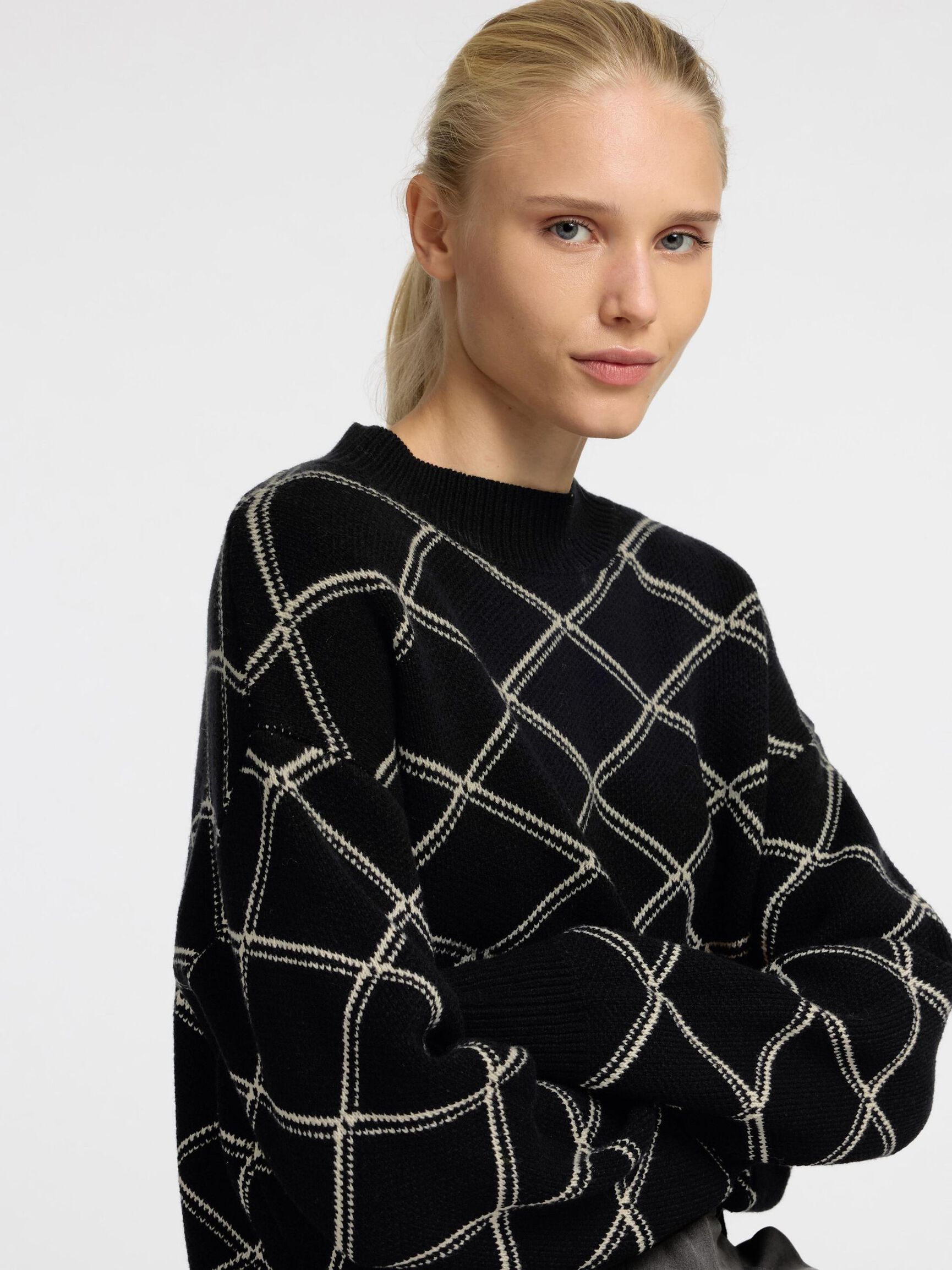 PRINTED HIGH-NECK JUMPER, Black, highres