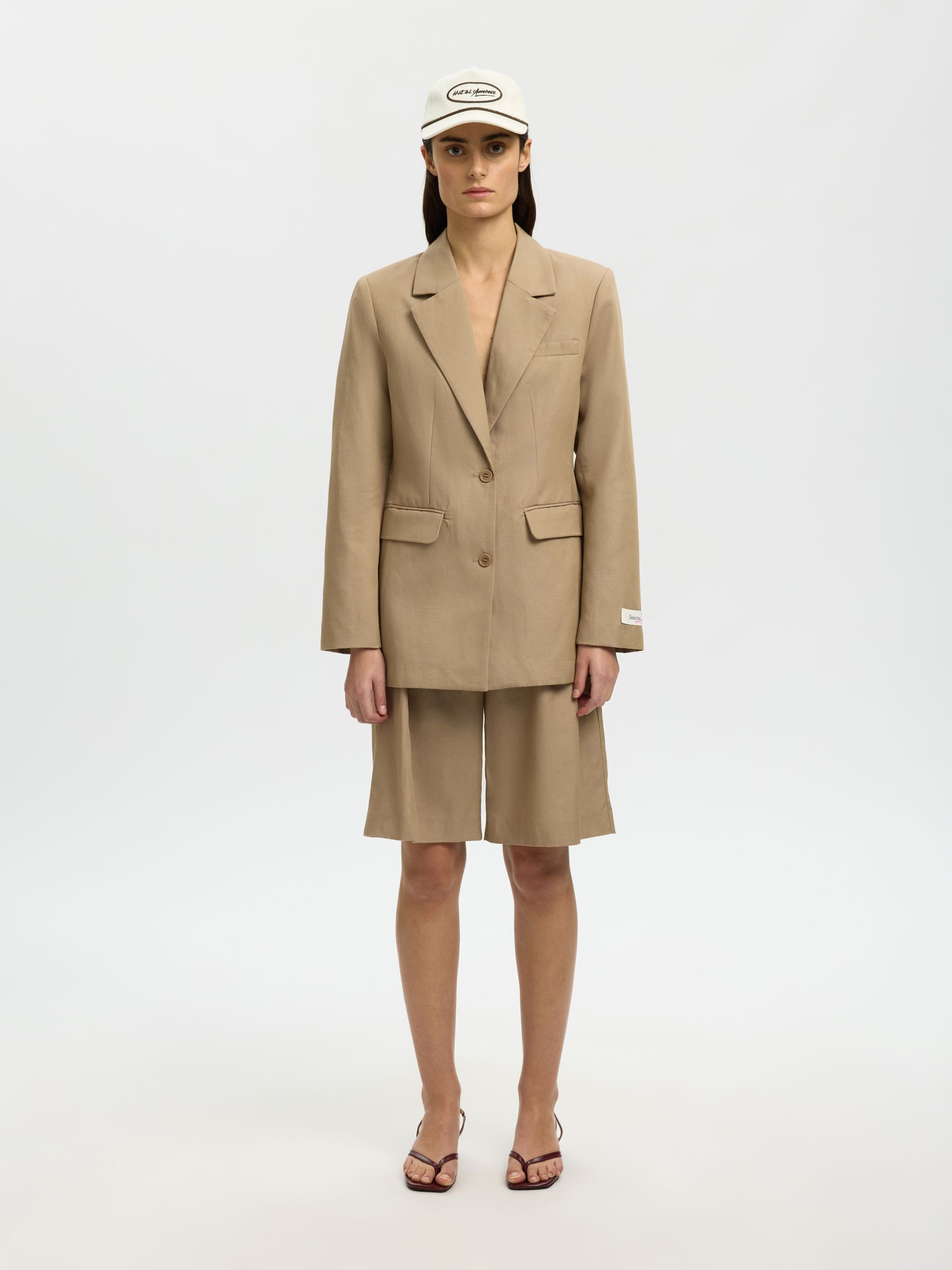 BESTICKTE CAP, Egret, highres