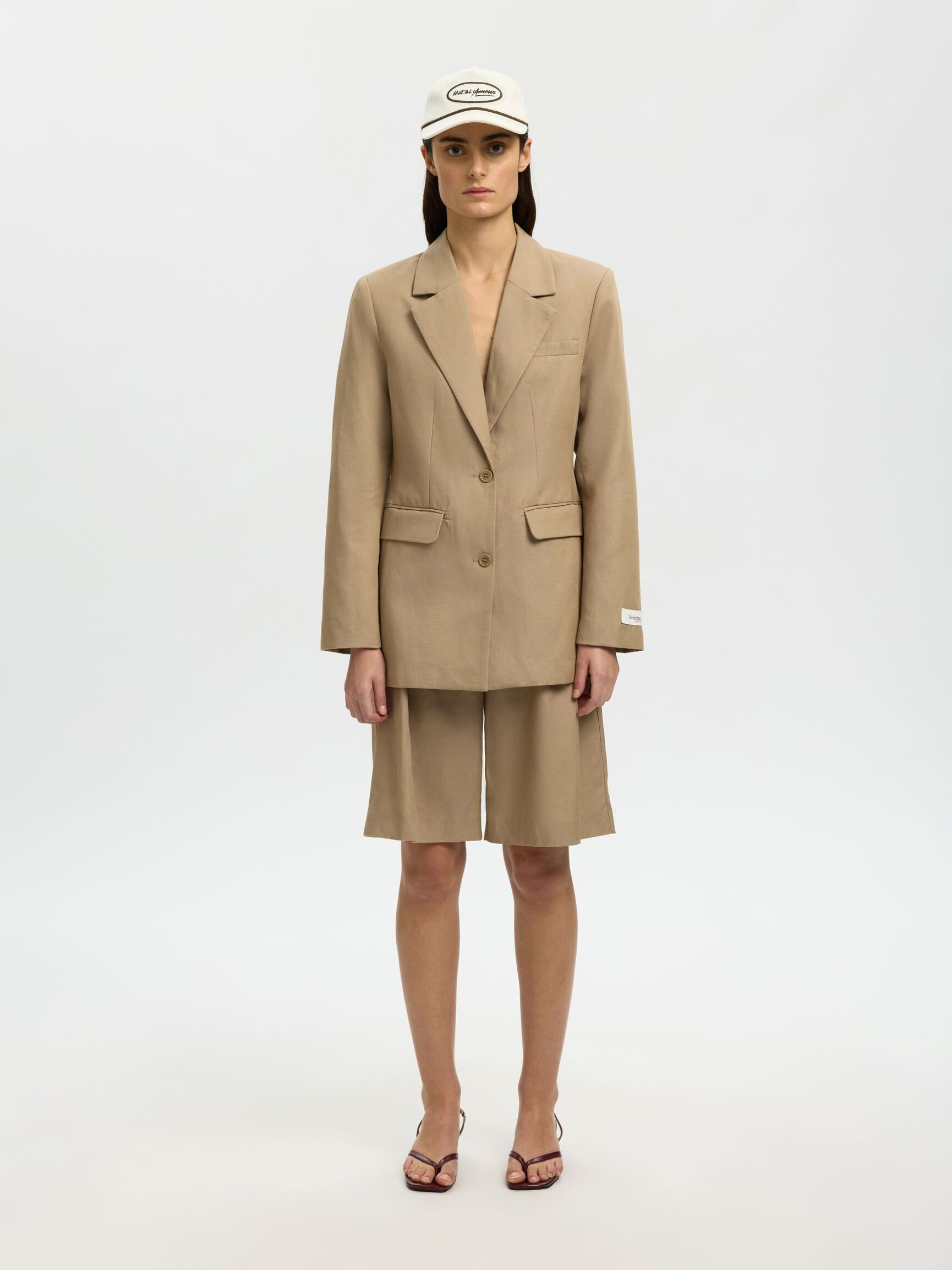 BESTICKTE CAP, Egret, highres