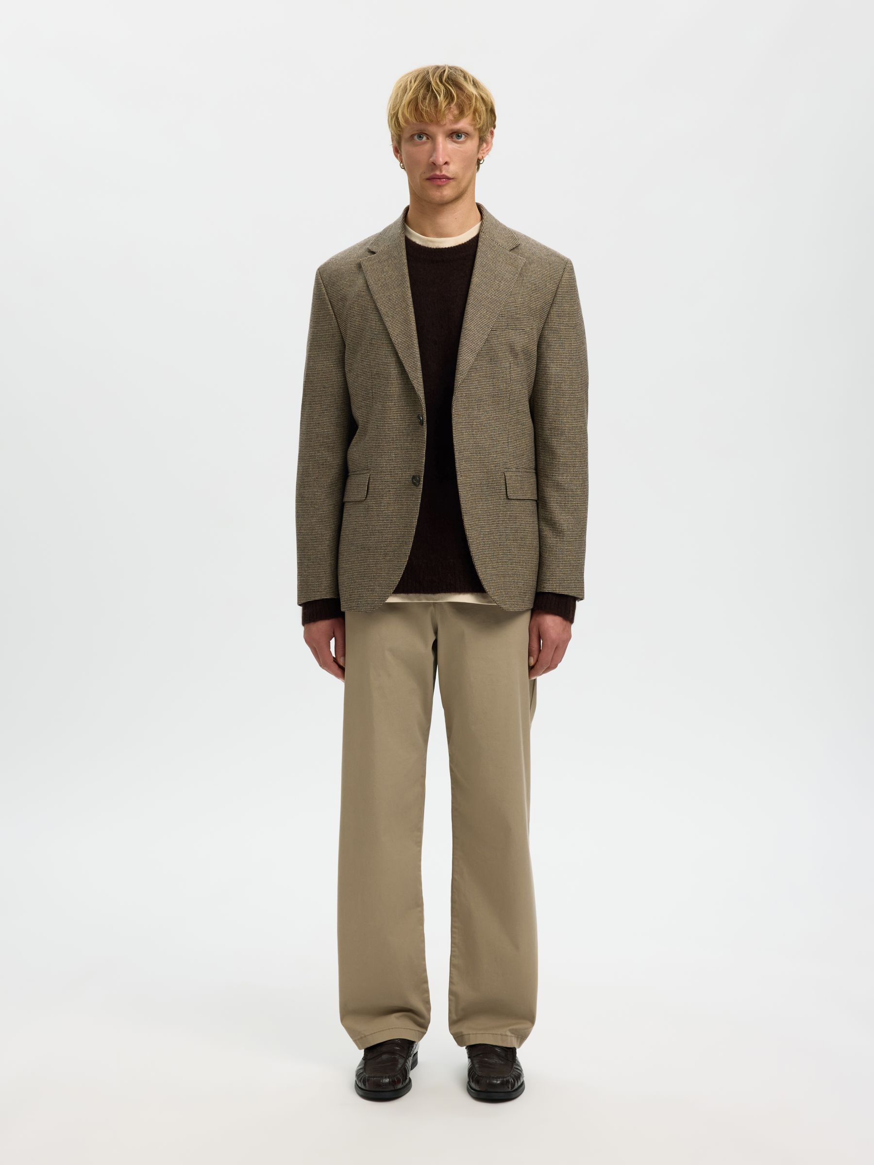 COUPE DÉCONTRACTÉE PULL EN MAILLE, Chocolate Torte, highres