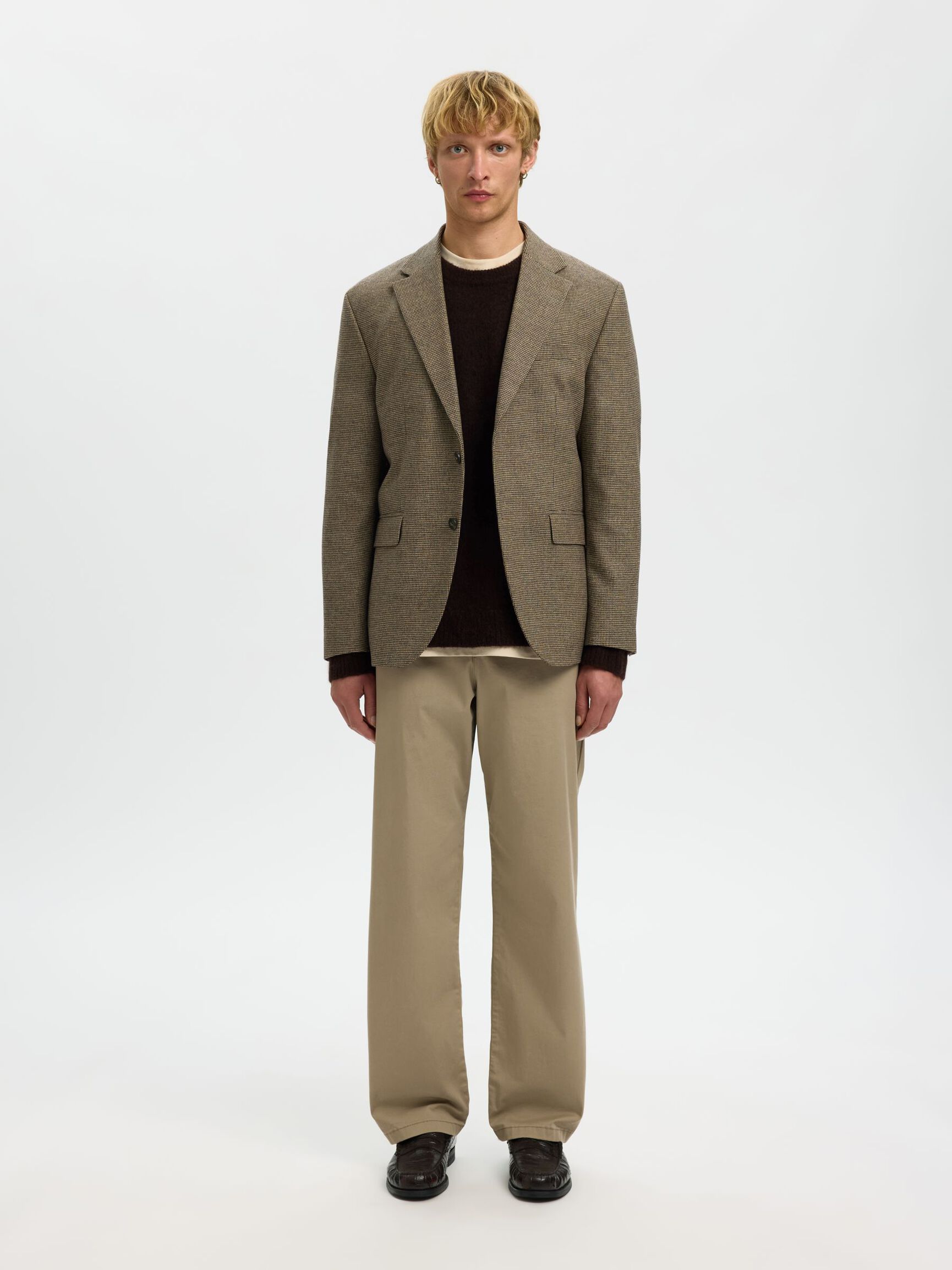 COUPE DÉCONTRACTÉE PULL EN MAILLE, Chocolate Torte, highres