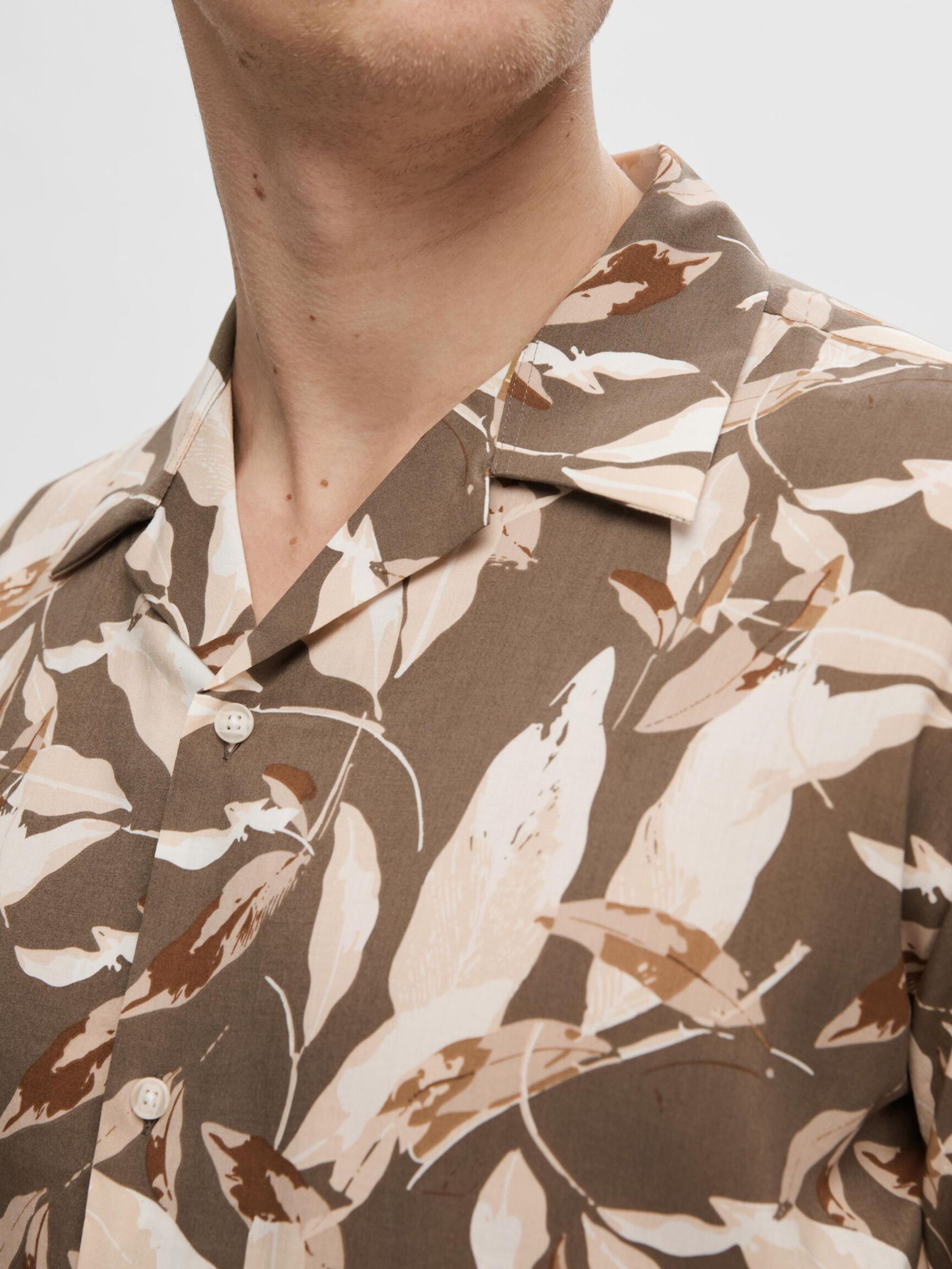 COL CUBAIN CHEMISE, Morel, highres