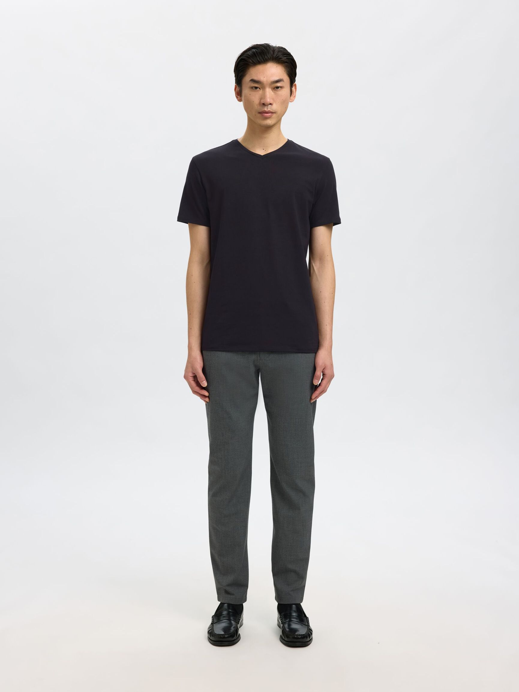 V-NECK T-SHIRT, Black, highres