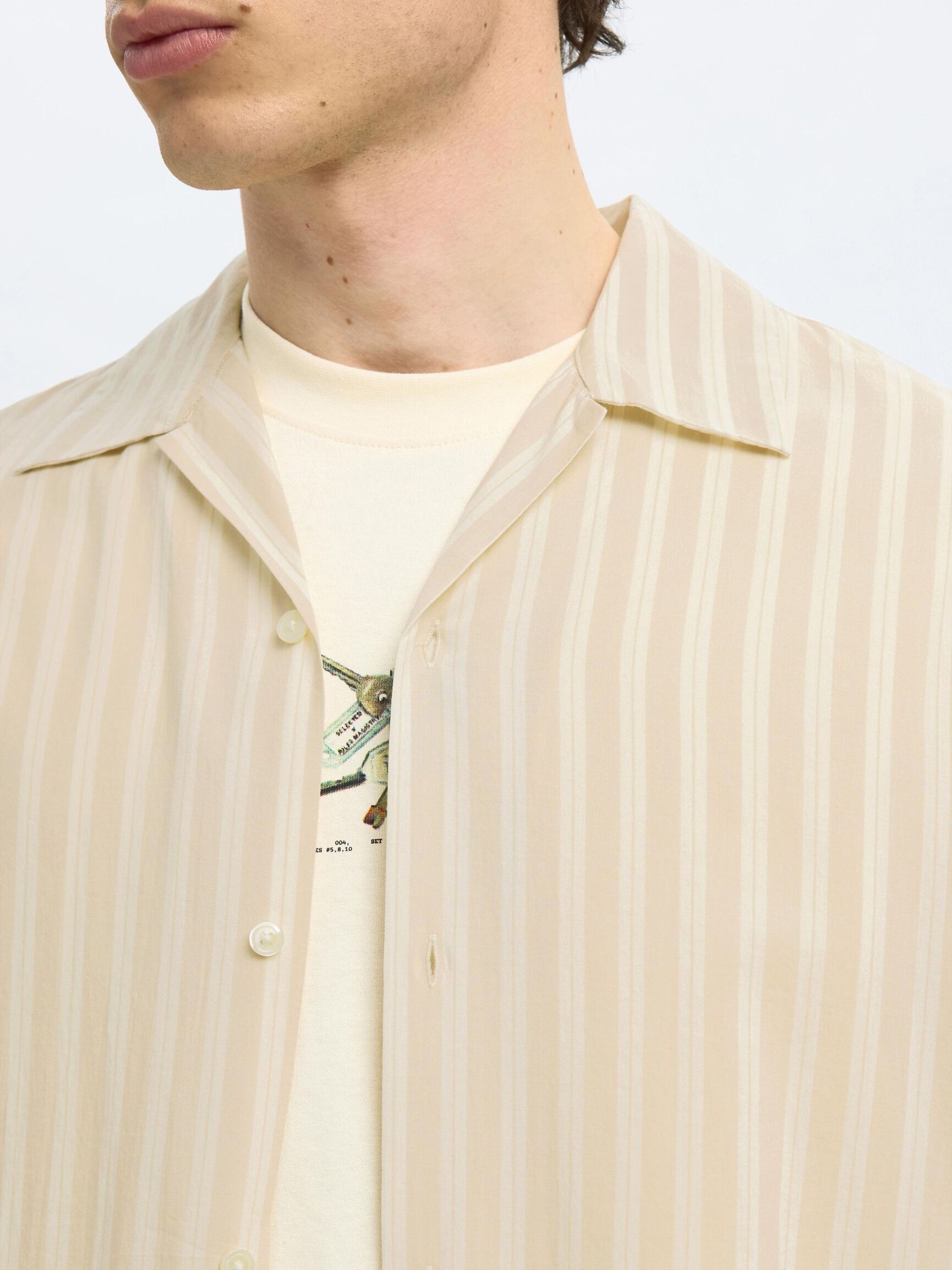 TRYCKTA KORTÄRMAD SKJORTA, Oatmeal, highres