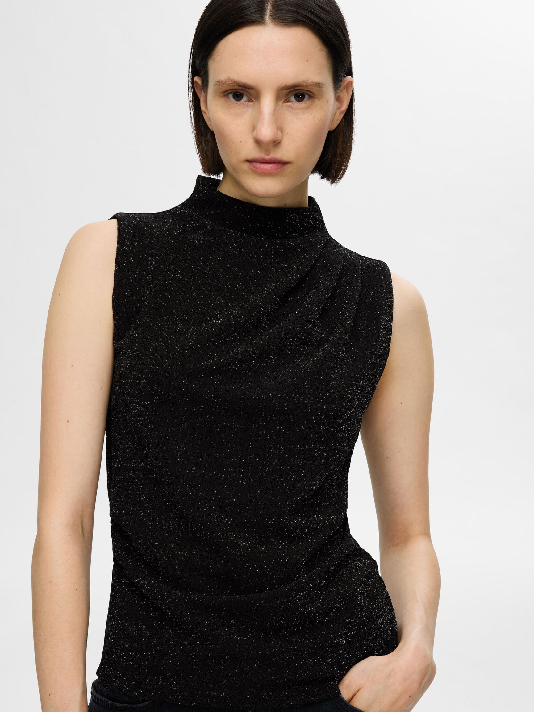 GLITTER SLEEVELESS TOP, Black, highres