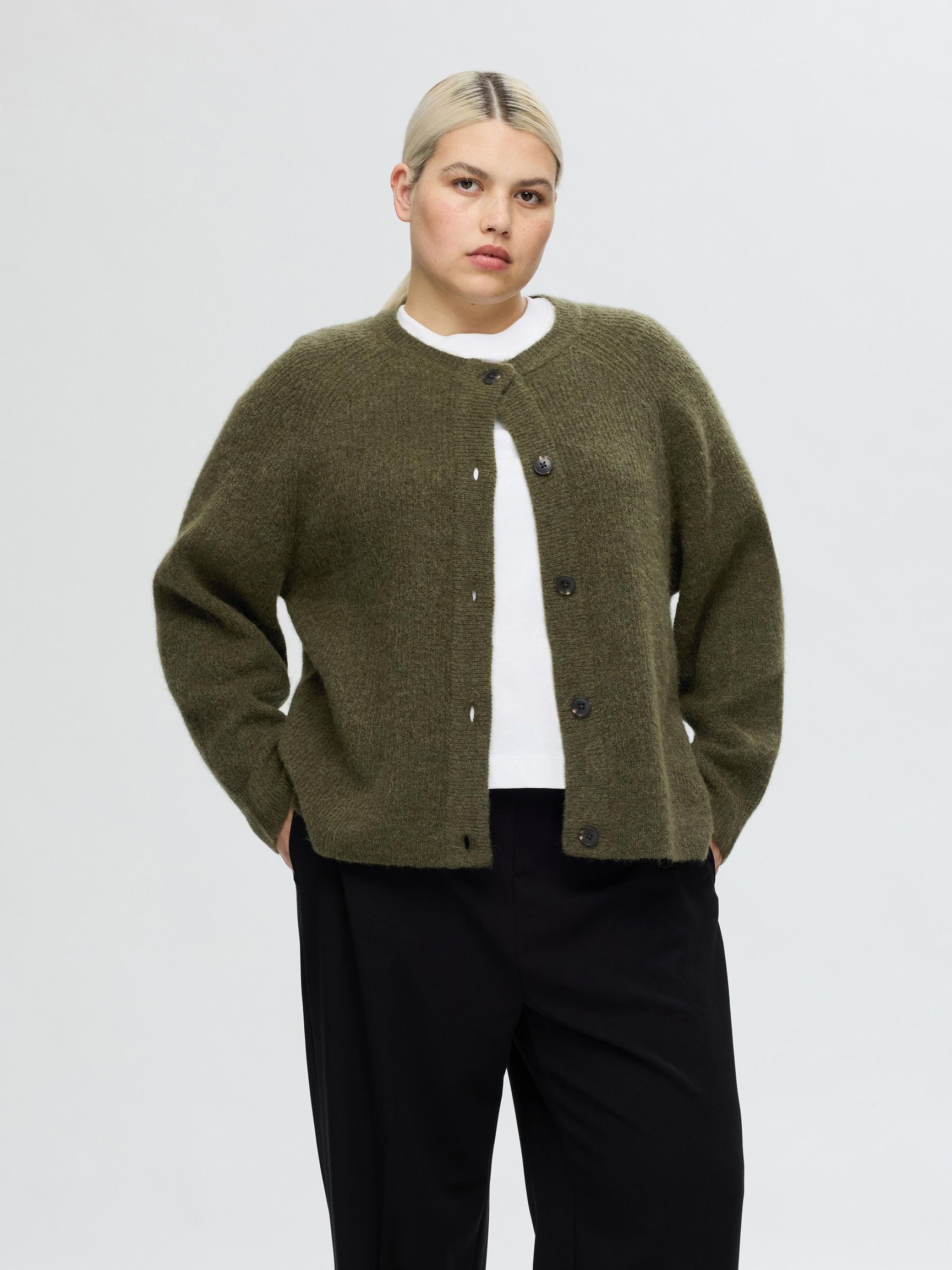 CARDIGAN, Kalamata, highres
