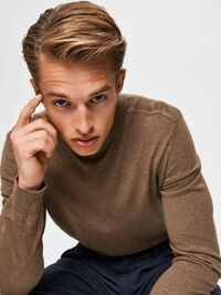LONG-SLEEVED KNITTED JUMPER, Teak, highres