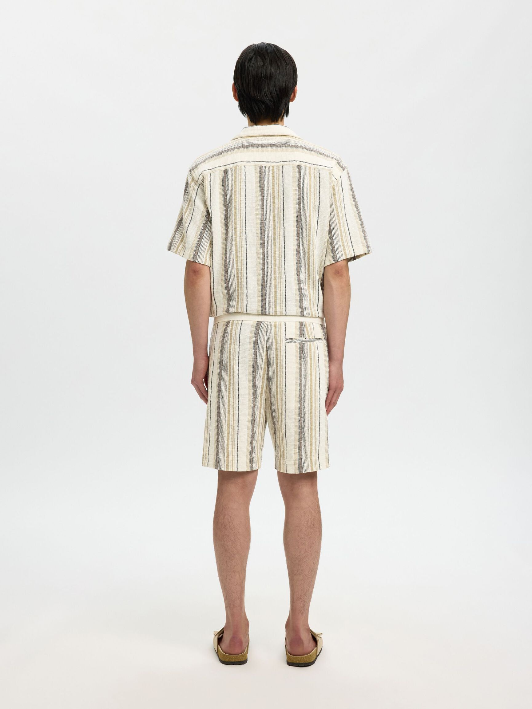 REGULAR FIT SHORTS, Egret, highres