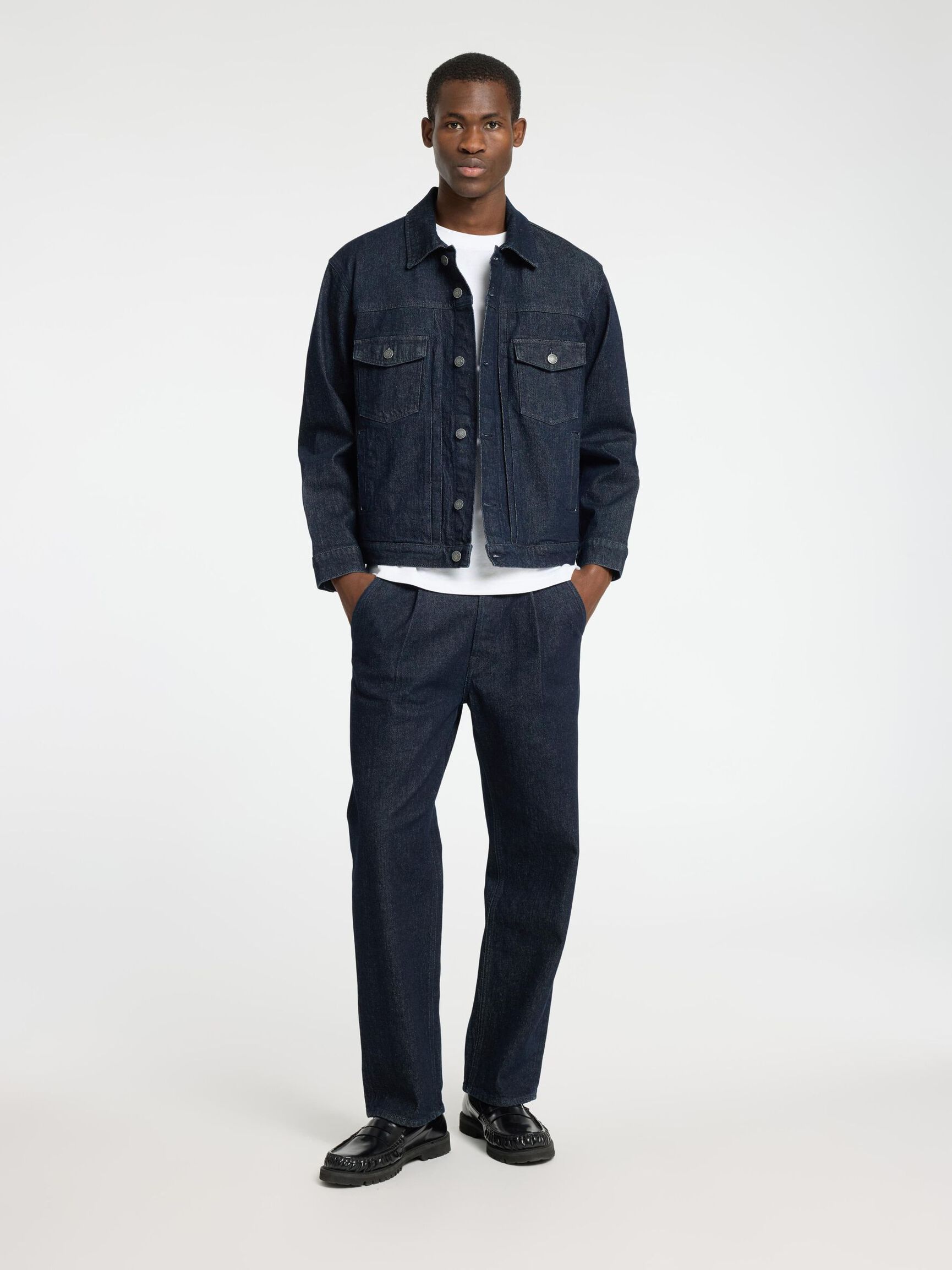 220 BUNDFALTEN LOOSE FIT JEANS, Dark Blue Denim, highres