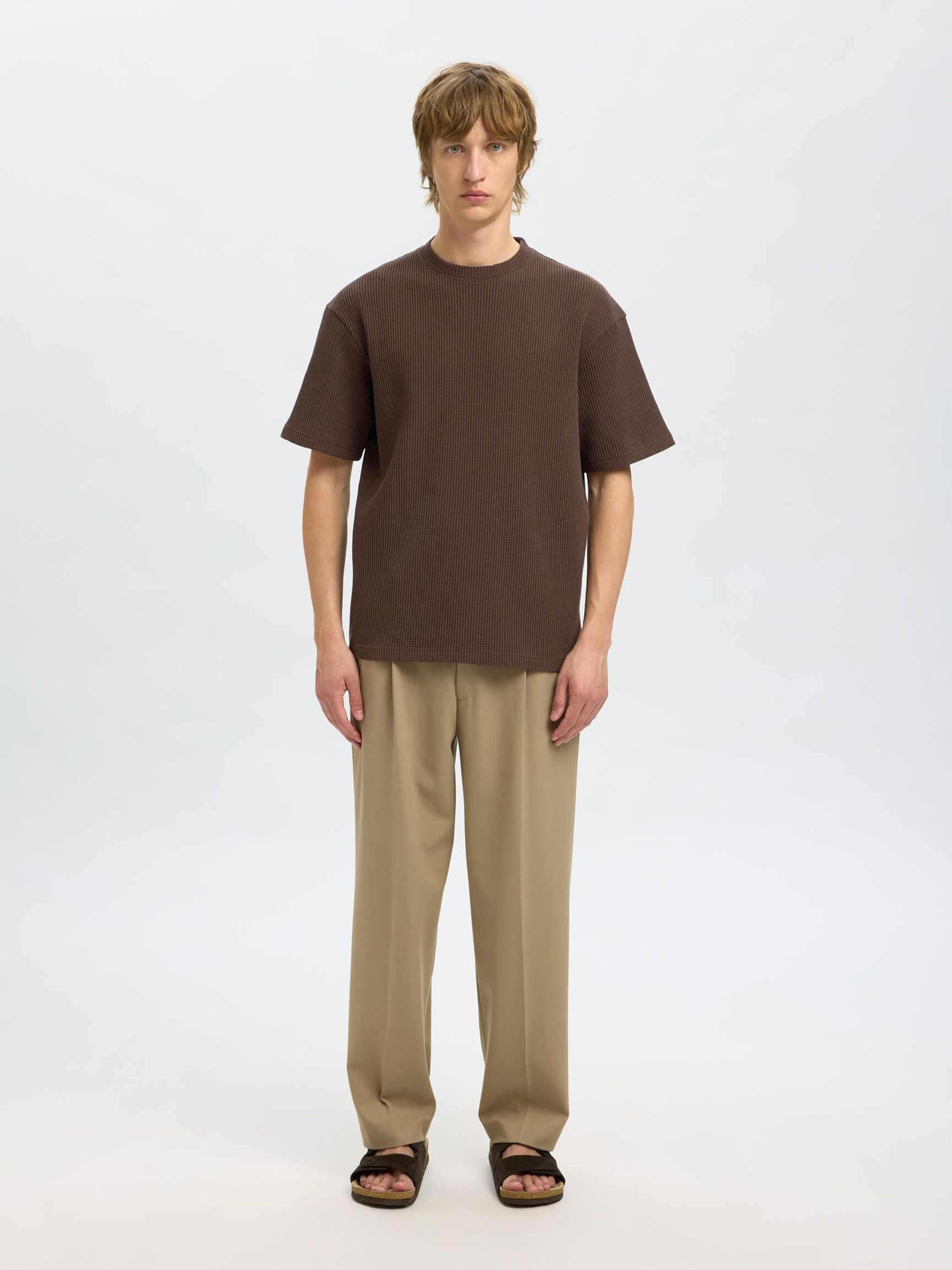 RELAXED FIT GEWAFELD T-SHIRT, Chocolate Brown, highres