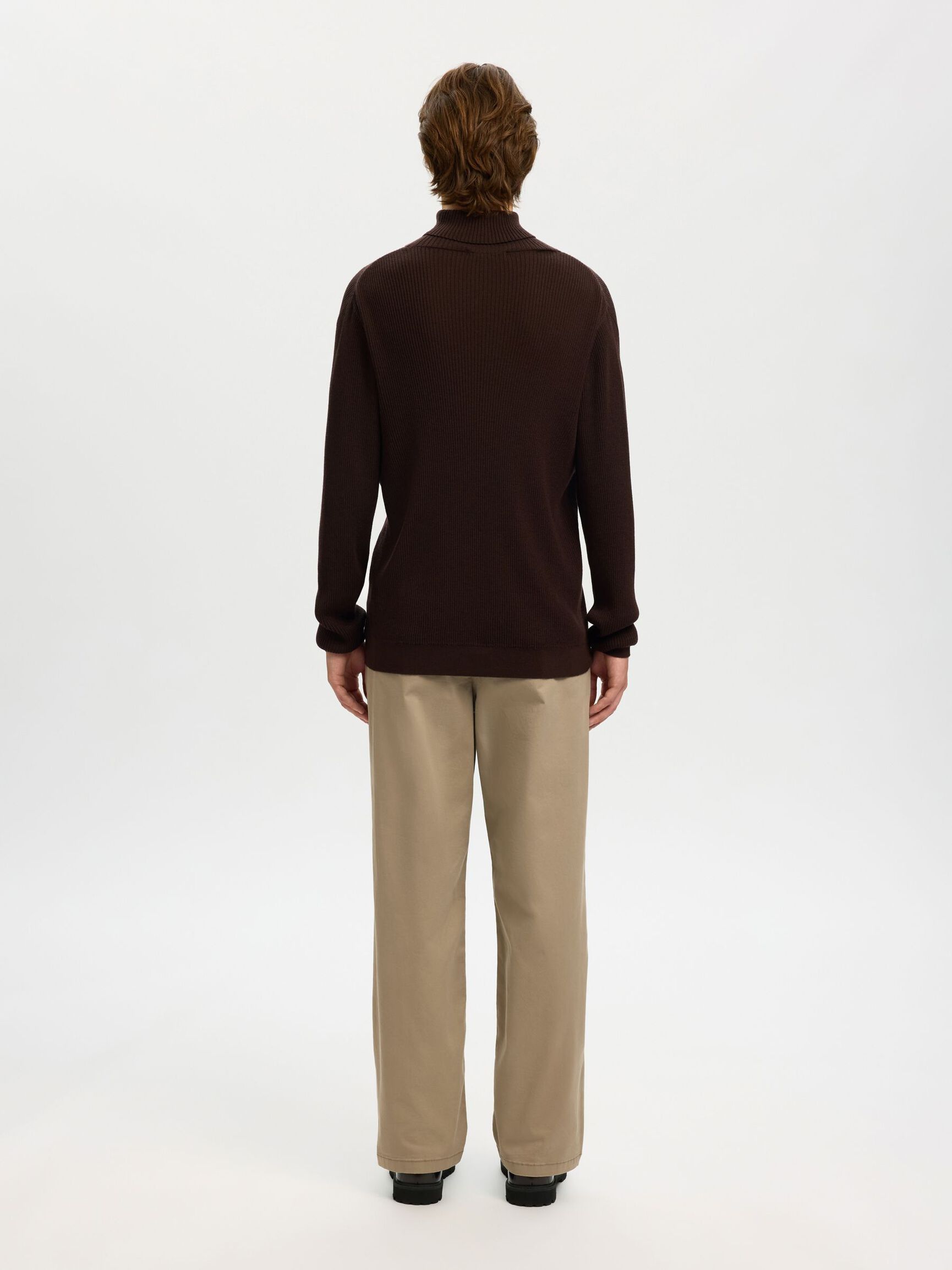 100% MERINO WOOL TURTLENECK, Chocolate Torte, highres