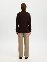 100% MERINO WOOL TURTLENECK, Chocolate Torte, highres